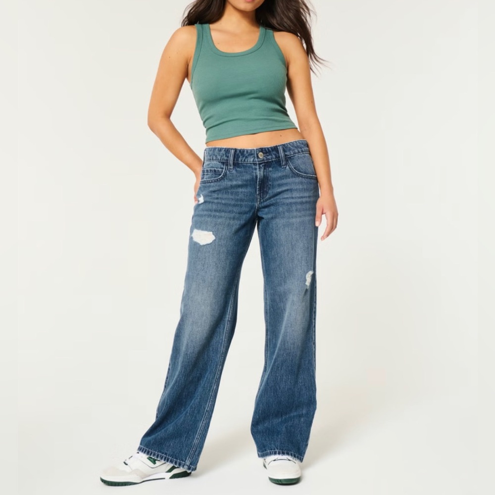 Hollister low rise dark wash ripped baggy jeans | size 23